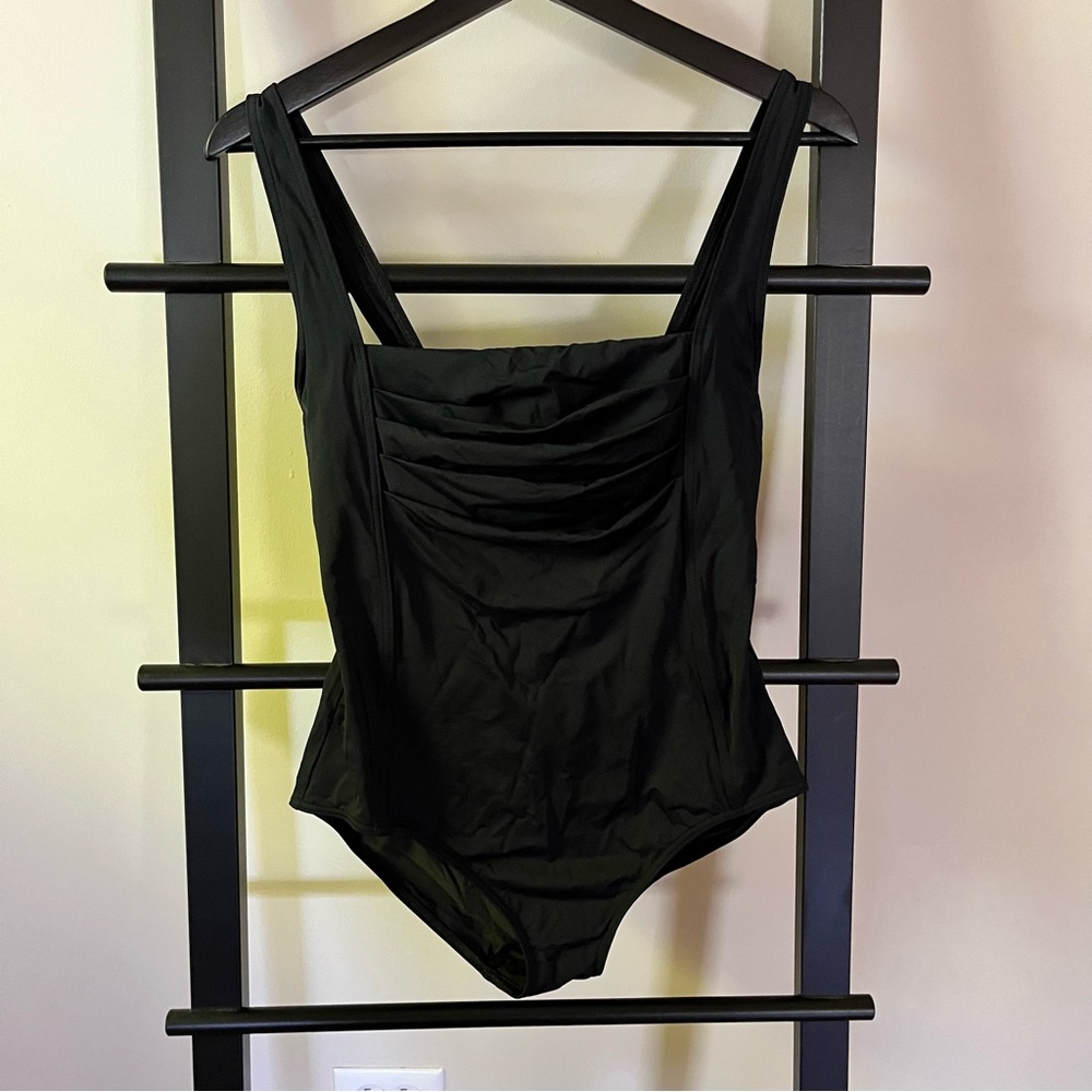 Calvin Klein Black Pleated Top One Piece Swimsuit Square Neck Shelf Bra Size 10 - Picture 2 of 7